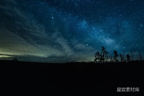 高清摄影 夜空下的银河