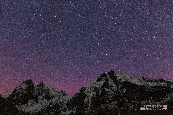 高清摄影 山巅星河
