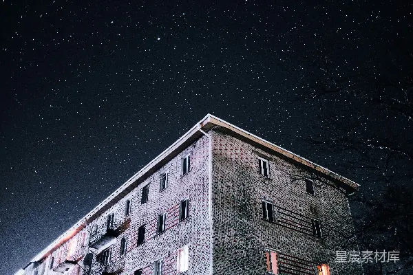 高清摄影 夜空下的砖瓦建筑