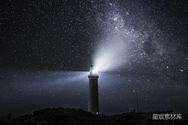 高清摄影 灯塔下的星河