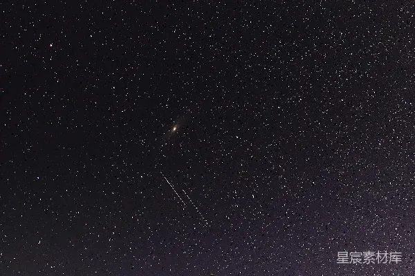 高清摄影 夜空中的流星与星河