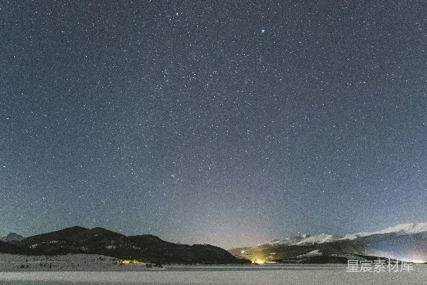 高清摄影 星空下的雪山静谧夜景