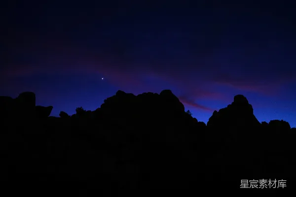 高清摄影 夜空下的岩石剪影