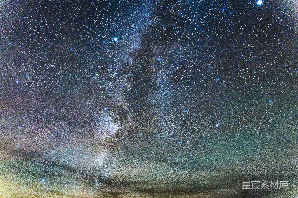 高清摄影 星空下的银河