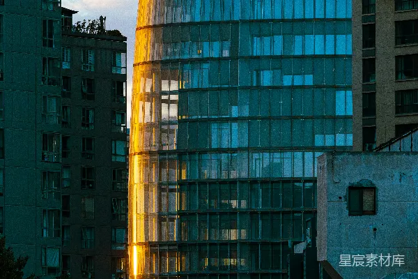 高清摄影 夕阳下的现代建筑