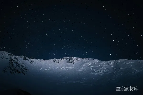 高清摄影 雪山夜景下的繁星