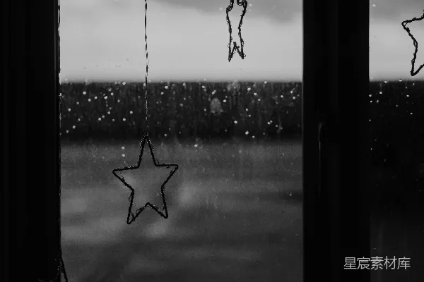 高清摄影 窗前的星星与雨