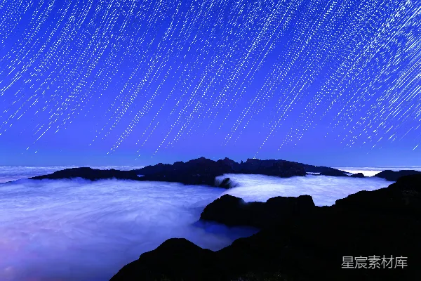 高清摄影 星轨下的山峦