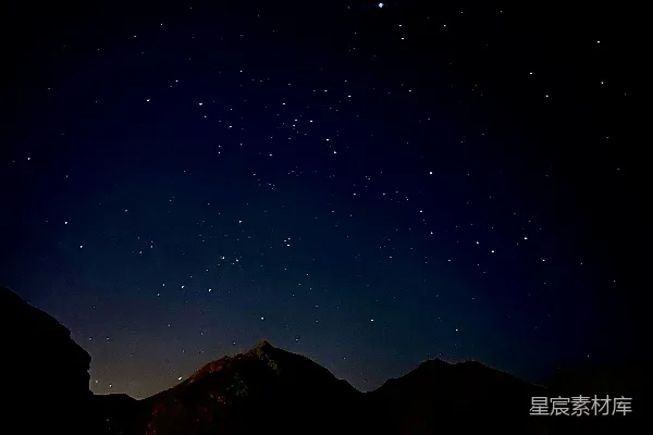 高清摄影 星空下的山影