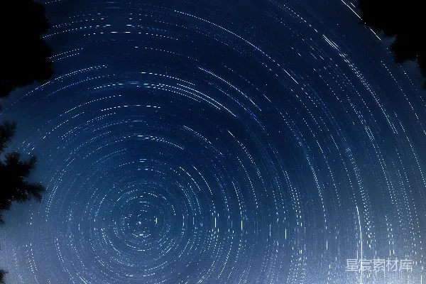 高清摄影 星轨旋转：夜空中的奇妙漩涡