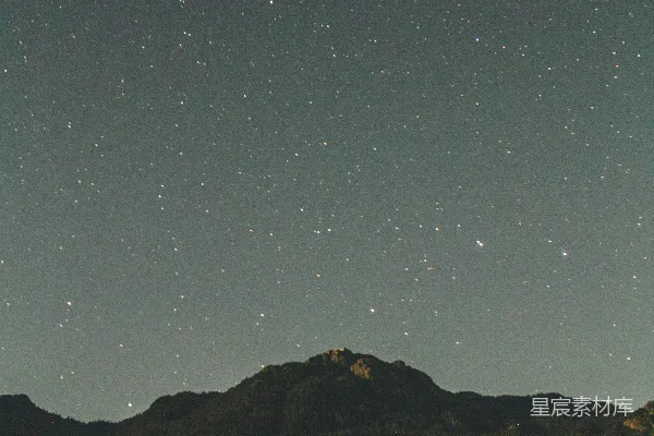 高清摄影 夜空下的山峦