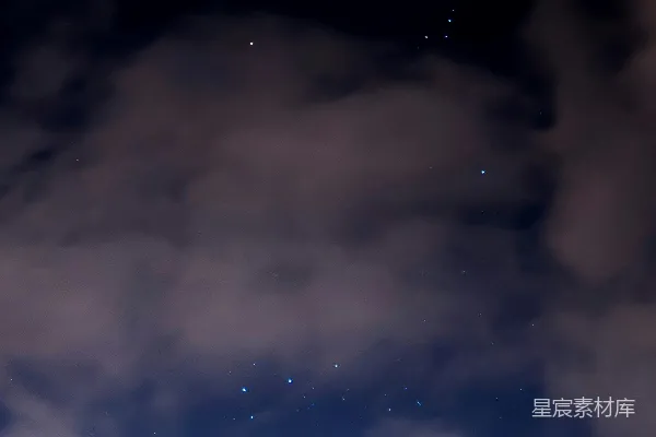 高清摄影 星云下的夜空