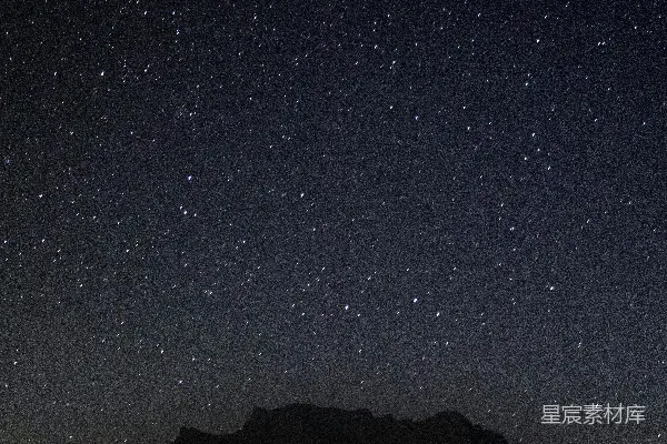 高清摄影 夜空下的山峰
