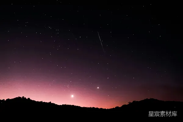 高清摄影 夜空下的流星