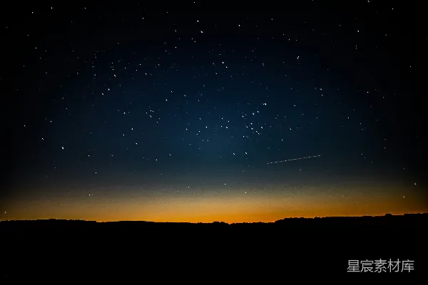 高清摄影 夜空下的流星雨