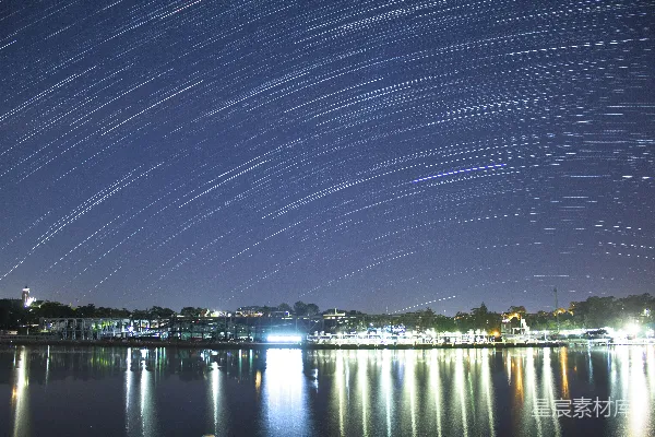高清摄影 星轨下的宁静港湾