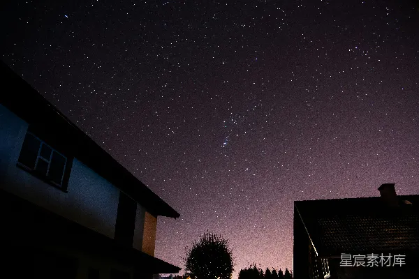 高清摄影 星空下的宁静小屋