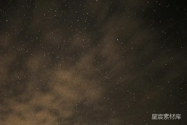 高清摄影 夜空下的星星与云彩