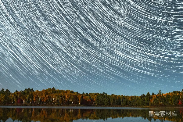 高清摄影 星轨倒影的宁静夜景