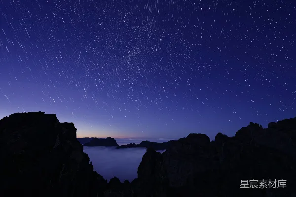 高清摄影 星空下的山峦