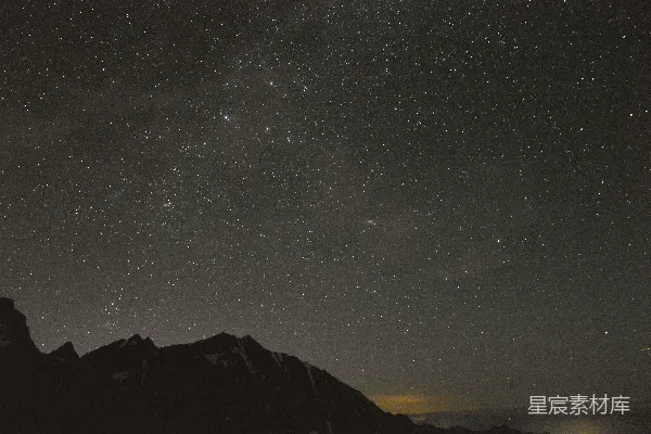 高清摄影 星空下的山脉