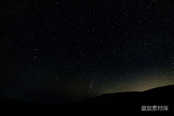 高清摄影 夜空中的流星
