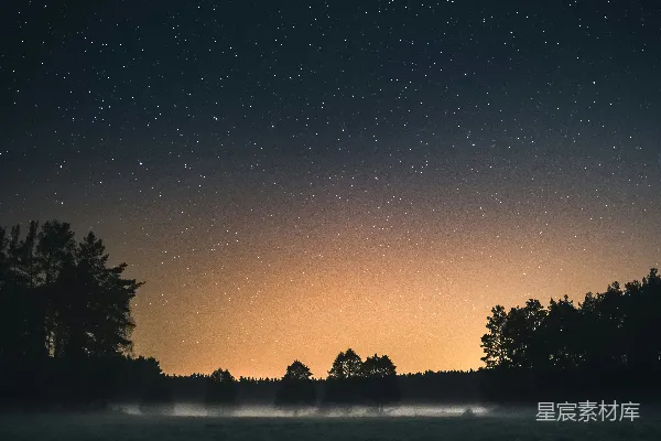 高清摄影 夜空下的雾与星