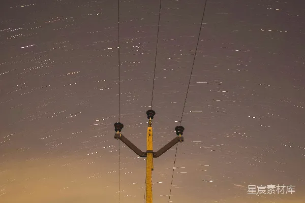高清摄影 星空下的电线杆
