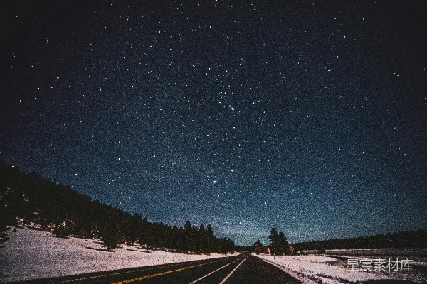 高清摄影 星空下的孤独公路