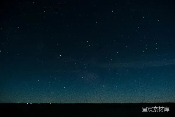 高清摄影 夜空下的流星