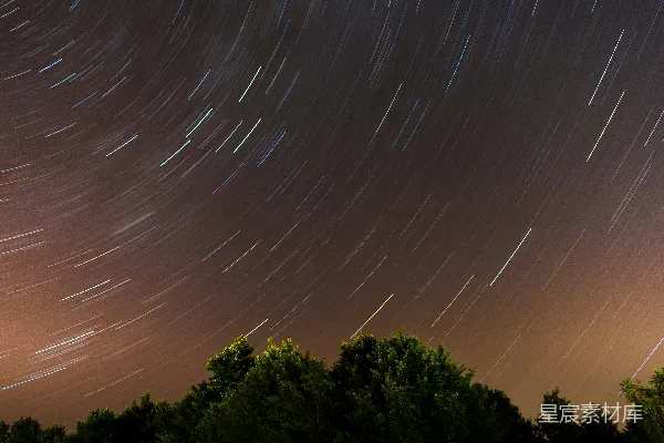 高清摄影 星轨下的夜空