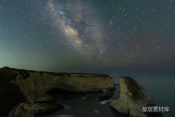 高清摄影 夜空下的海岸线