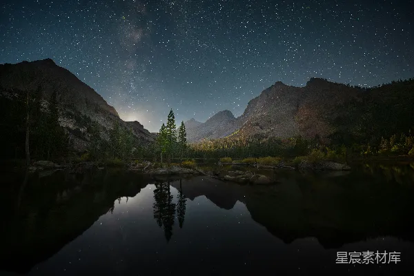 高清摄影 星夜下的静谧湖景