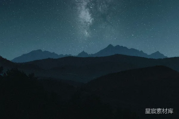 高清摄影 夜空下的山脉
