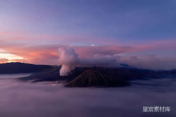 高清摄影 日落时分的火山喷发