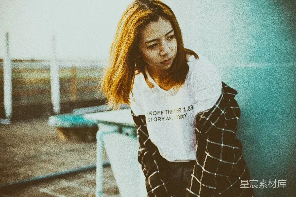 高清摄影 海边的独行者