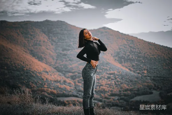 高清摄影 山间独立的优雅