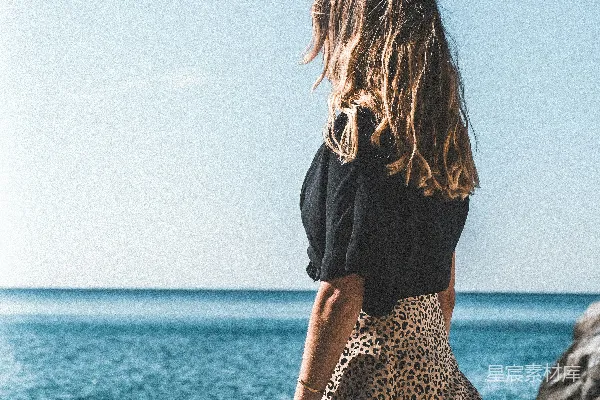 高清摄影 海边的背影