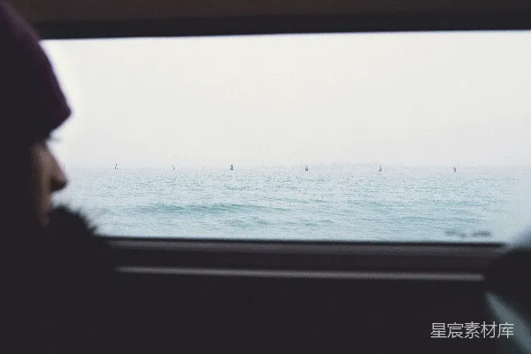高清摄影 从车窗望向远方的海景