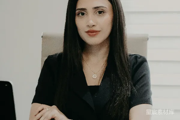 高清摄影 职业女性的自信与专业