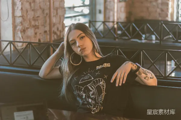 高清摄影 阳光下的自信女孩