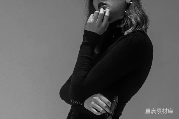 高清摄影 时尚黑白色调的优雅女性