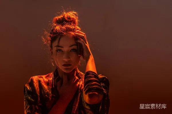 高清摄影 光影中的神秘女性