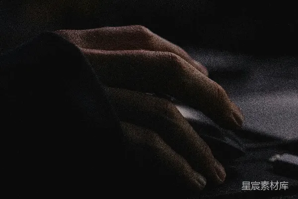 高清摄影 黑暗中的手