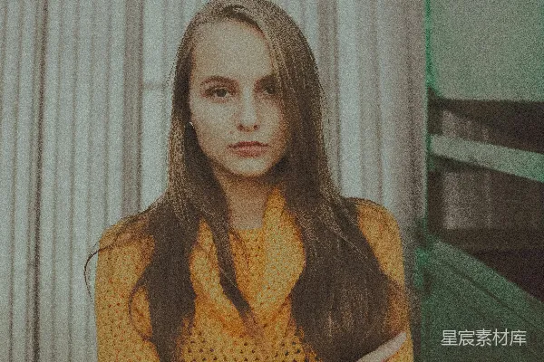 高清摄影 温暖的黄色毛衣女孩