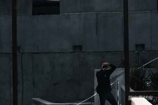 高清摄影 透过窗户拍摄的建筑与人物