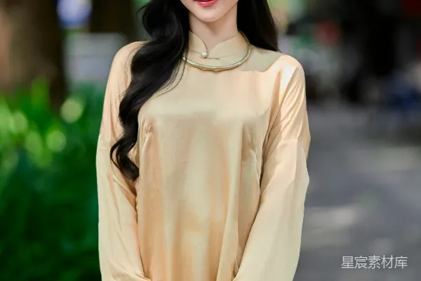 高清摄影 身穿传统服饰的优雅女性