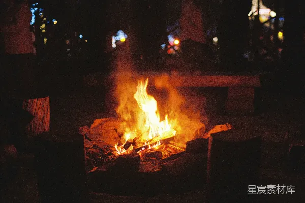 高清摄影 夜幕下的篝火