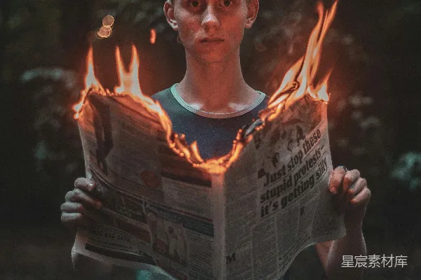 高清摄影 燃烧的报纸