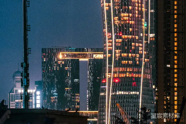 高清摄影 都市夜景：灯火辉煌的摩天大楼